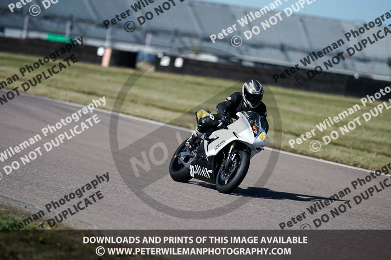 Rockingham no limits trackday;enduro digital images;event digital images;eventdigitalimages;no limits trackdays;peter wileman photography;racing digital images;rockingham raceway northamptonshire;rockingham trackday photographs;trackday digital images;trackday photos